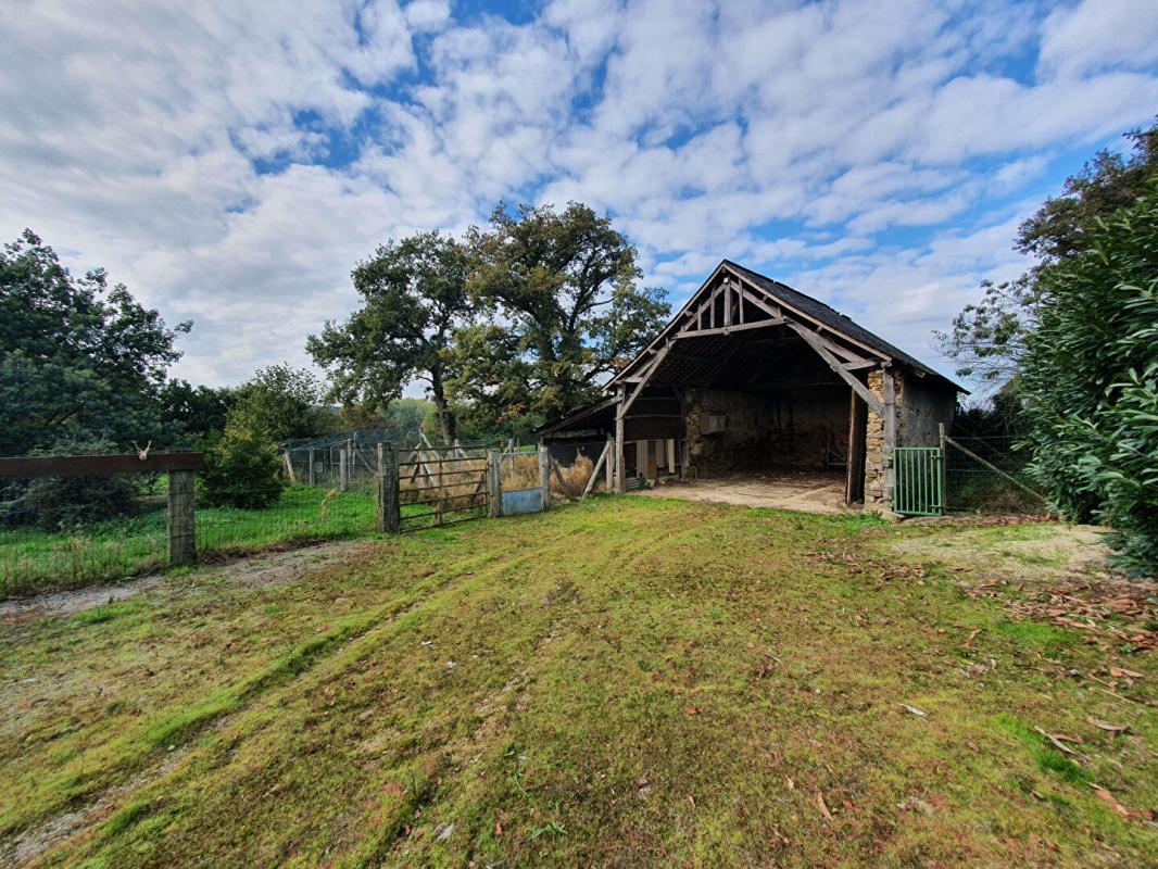 LA BOISSIERE longère 5 pièce(s)  et dépendances 17