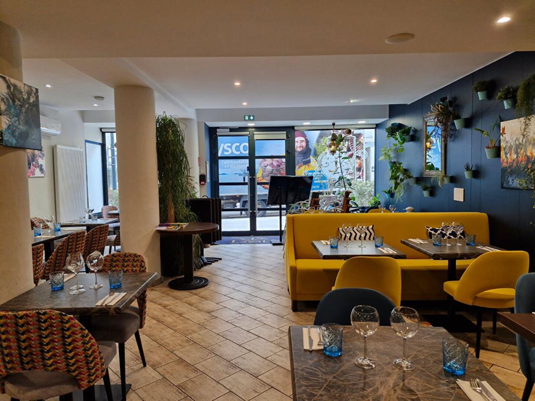 ROANNE ROANNE  -  RESTAURANT CENTRE-VILLE AVEC TERRASSE 8