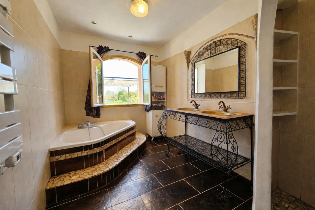 PUYMIROL Secteur PUYMIROL : Maison 5 pièce(s) 120 m2 - Garage - Piscine - Jardin 9