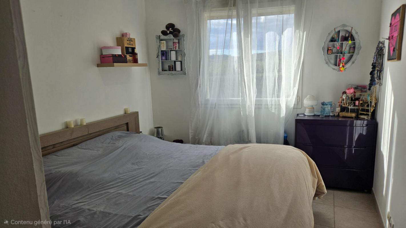 NEBIAN Maison 121 m²  piscine, panneaux solaires 11