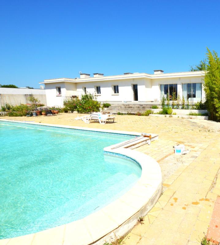 VACQUIERES Maison individuelle de plain pied 190 m² sur un terrain de + ou - 7000 m² 1