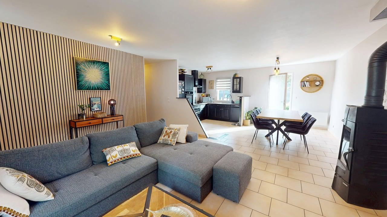 LES MONTILS Maison 4 pièce(s) 1