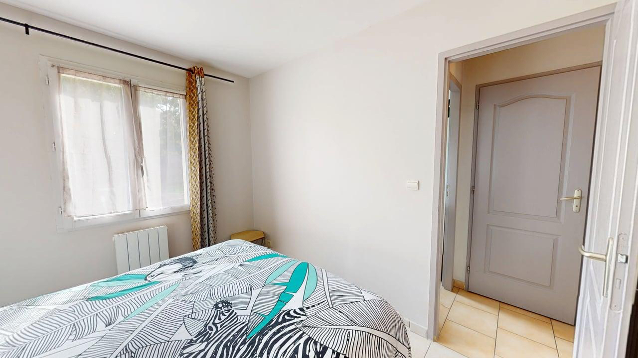 LES MONTILS Maison 4 pièce(s) 12