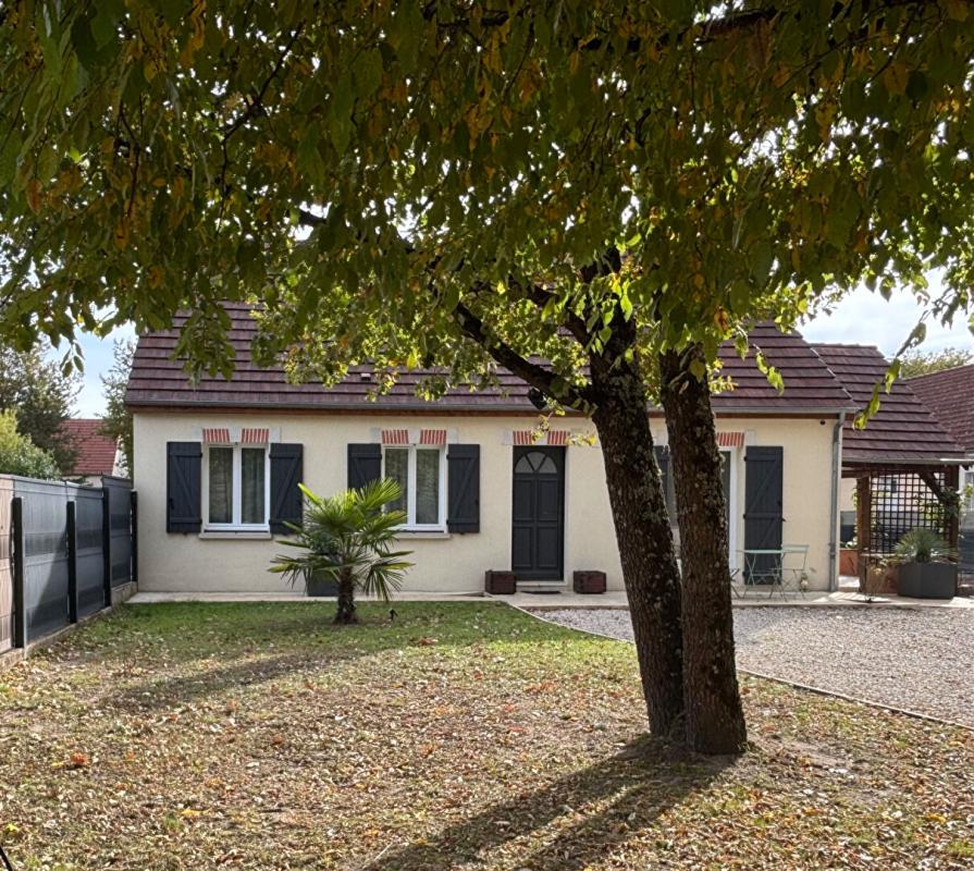 LES MONTILS Maison 4 pièce(s) 2