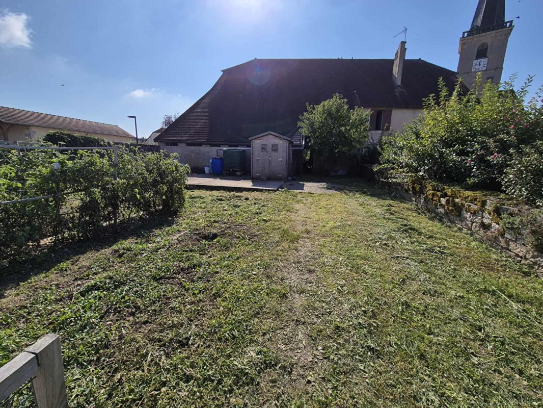 VILLEVIEUX Maison Villevieux  8 pièce(s) 220 m2 15