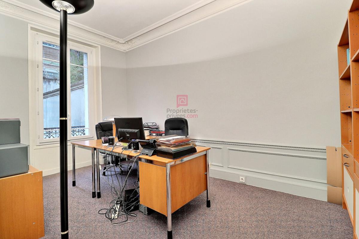 PARIS-5E-ARRONDISSEMENT 75005 PARIS - LOCATION, BUREAUX 146 m²,  (Luxembourg / Saint-Michel) 5