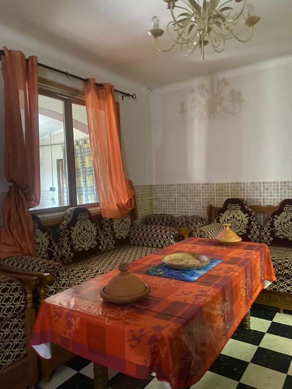 CHATEAURENARD Maison traditionnelle de plain-pied ? 149 m² sur terrain de 990 m² 3