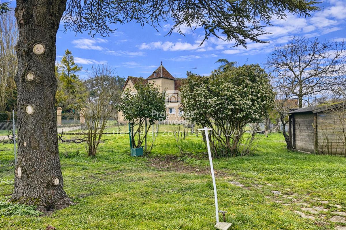 VATAN Maison 4 pièce(s) 110 m2 16