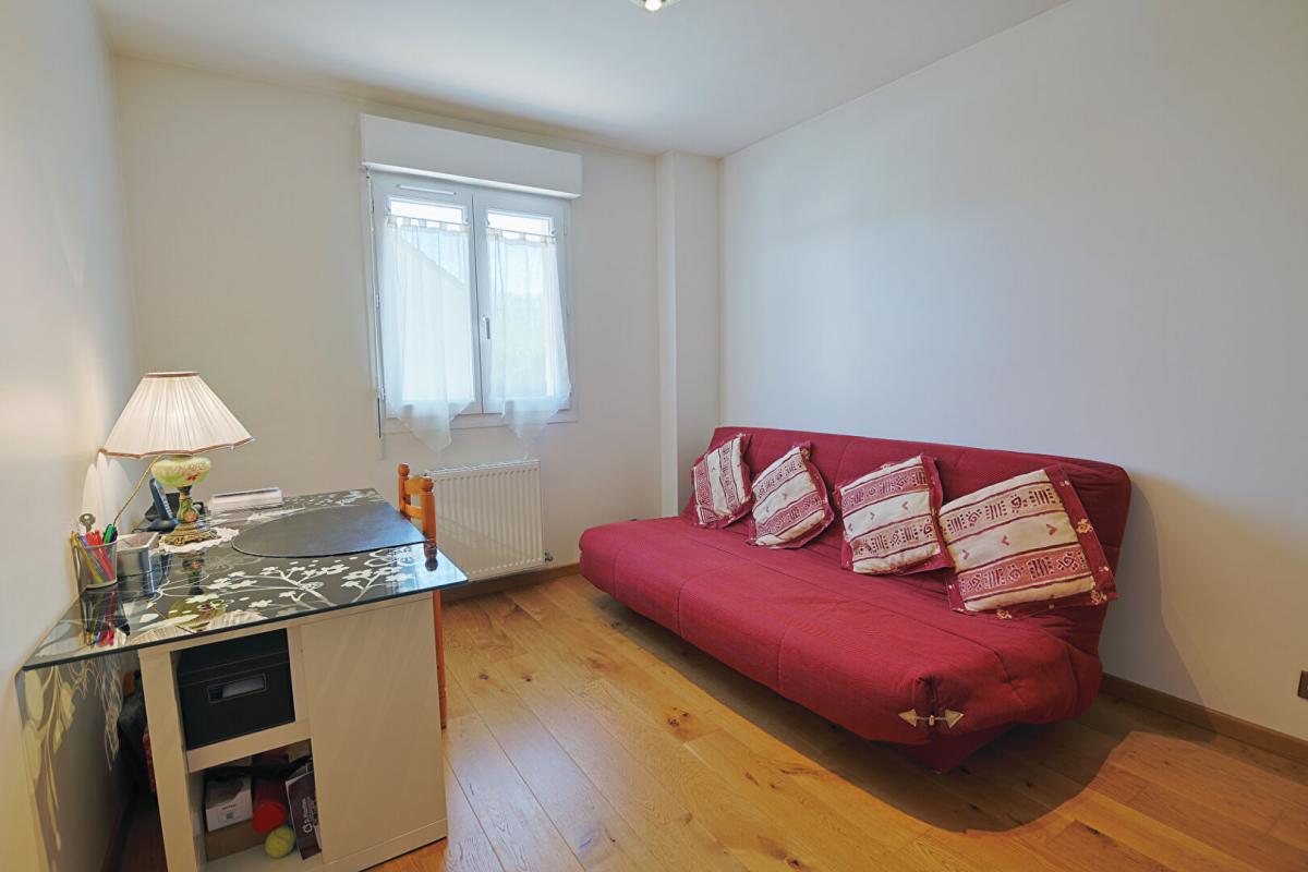 BRIE-COMTE-ROBERT Maison Brie Comte Robert 6 pièce(s) 111 m2 10