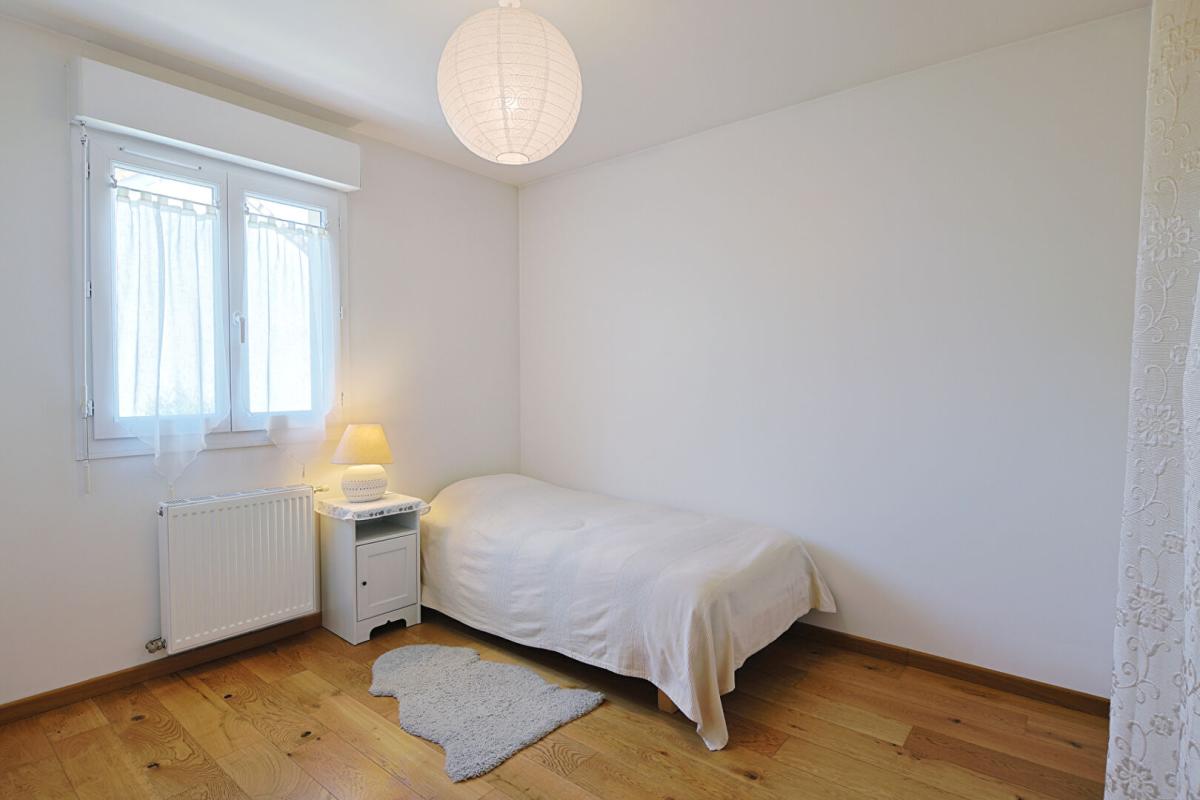 BRIE-COMTE-ROBERT Maison Brie Comte Robert 6 pièce(s) 111 m2 12