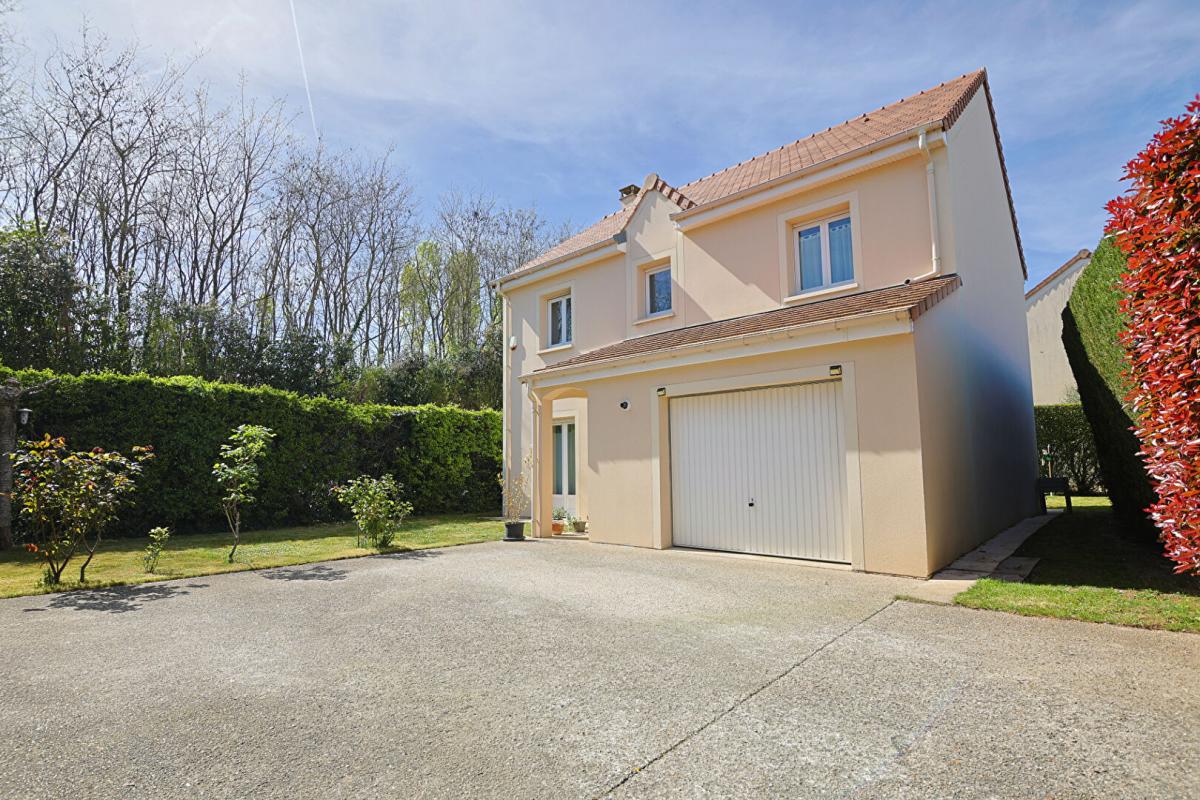 BRIE-COMTE-ROBERT Maison Brie Comte Robert 6 pièce(s) 111 m2 16