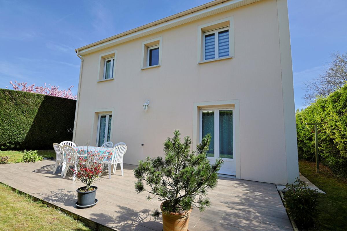 BRIE-COMTE-ROBERT Maison Brie Comte Robert 6 pièce(s) 111 m2 17