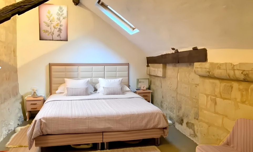 TOURS Appartement rempli de charme tours cathédrale 8