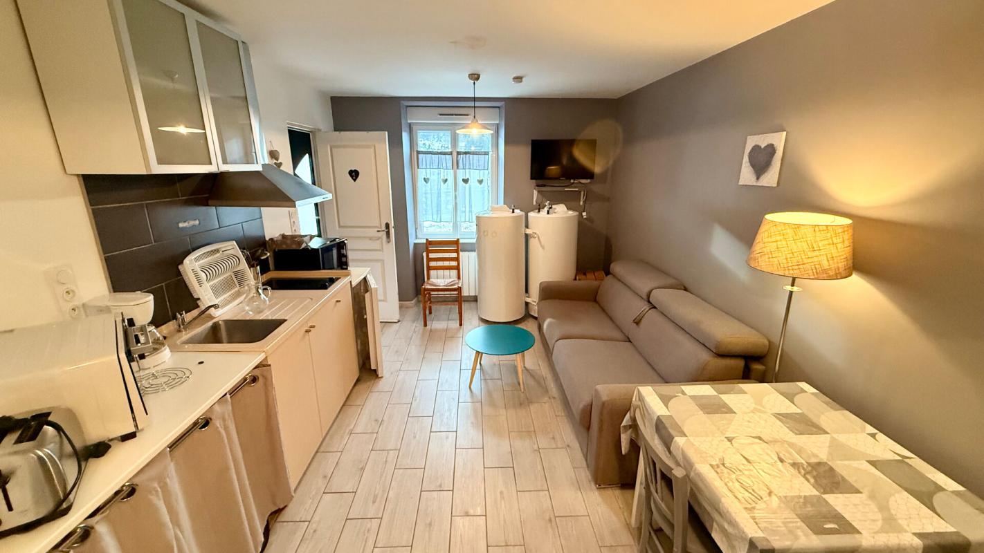 MONT-DORE Maison Mont Dore 7 pièce(s) 93.25 m2 16