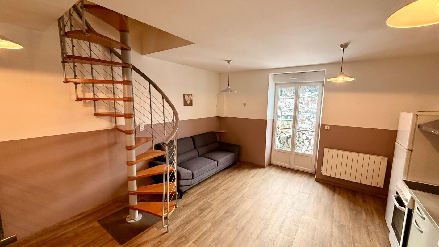 MONT-DORE Maison Mont Dore 7 pièce(s) 93.25 m2 2