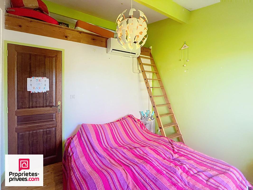 RIANS RIANS VILLA T6 avec piscine sur 13612 m² 16