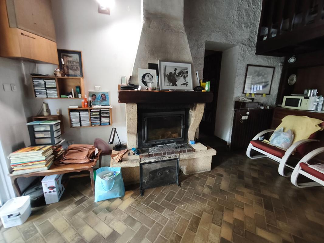 MONTEUX Maison à rénover 3