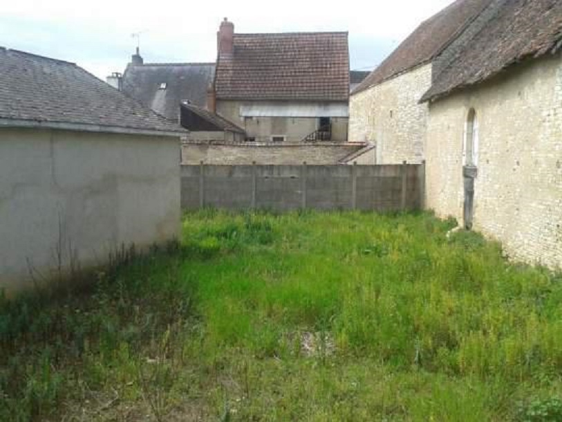 DUN-SUR-AURON GRANGE A REHABILITER AU CENTRE DE VILLE DE DUN SUR AURON 11