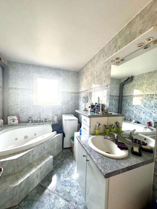 VIC-SUR-AISNE Maison  7 pièce(s) 130 m2 10