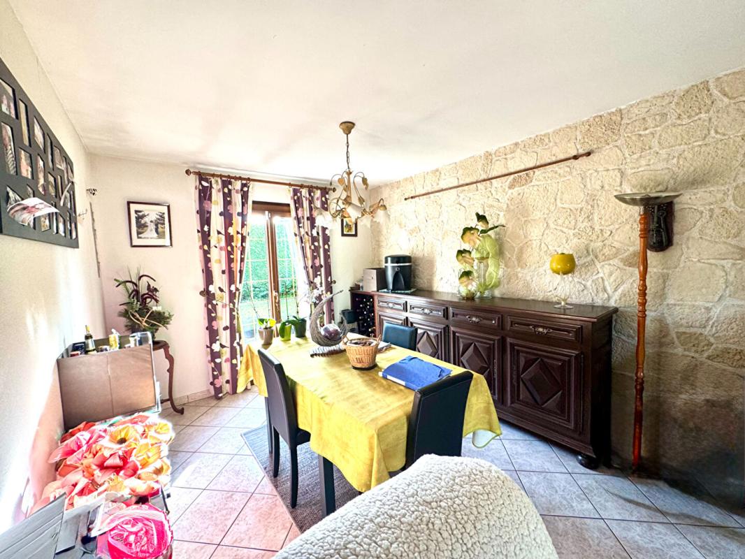 VIC-SUR-AISNE Maison  7 pièce(s) 130 m2 6