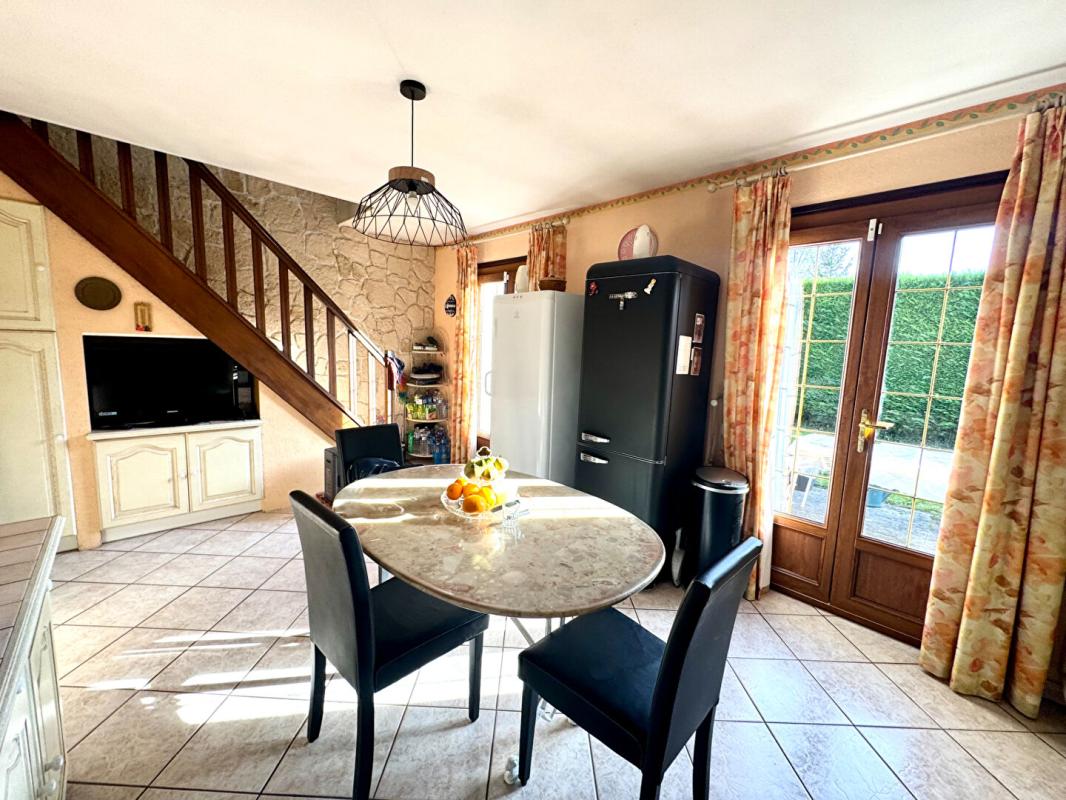 VIC-SUR-AISNE Maison  7 pièce(s) 130 m2 7