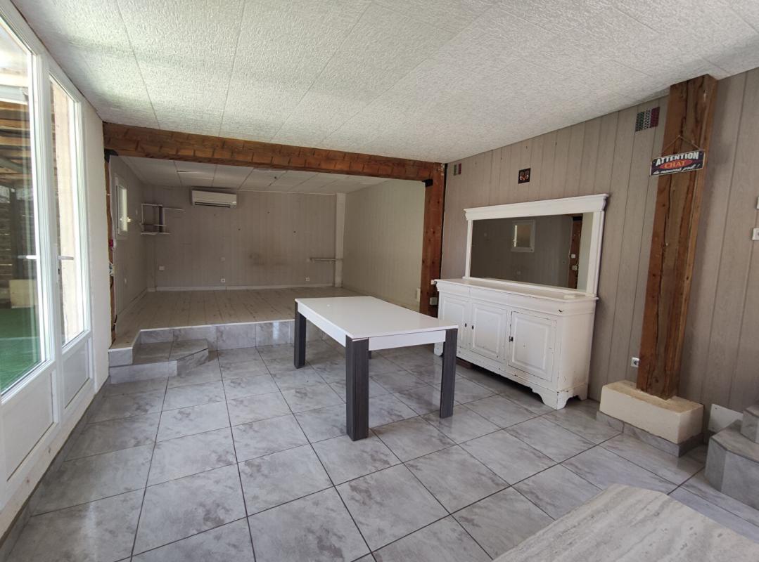 HYERES Terrain Hyeres 300 m2 Non constructible avec électricité solaire, forage et fosse sceptique Habitation légère 10