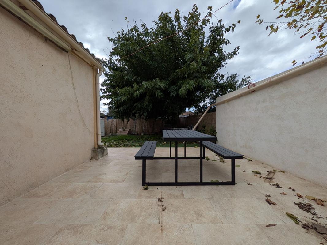 HYERES Terrain Hyeres 300 m2 Non constructible avec électricité solaire, forage et fosse sceptique Habitation légère 2