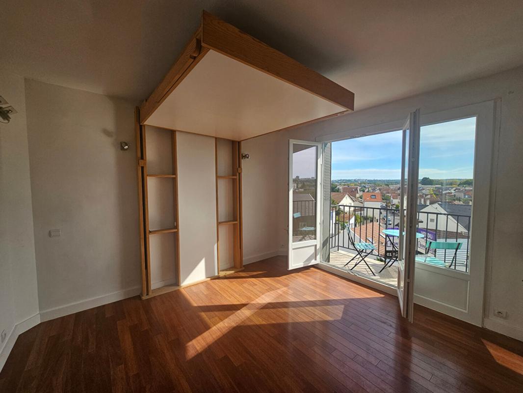 SAINT-MAUR-DES-FOSSES Studio lumineux de 27 m² avec balcon et vue  panoramique -Dernier étage à Saint-Maur-des-Fossés 4