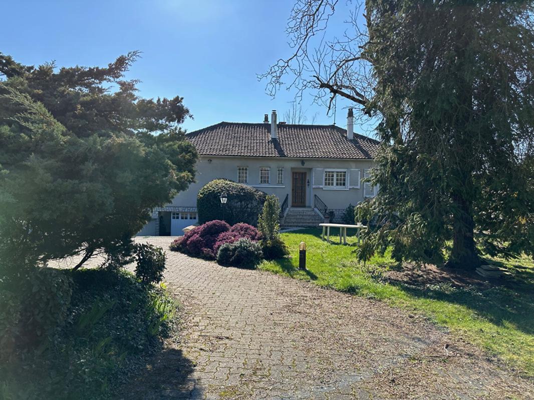 VILLEMANDEUR VILLEMANDEUR - AGGLOMERATION MONTARGIS ? Proche écoles & commerces ? SPACIEUX PAVILLON de 140 m2 environ, TERRAIN 1820 m2 18