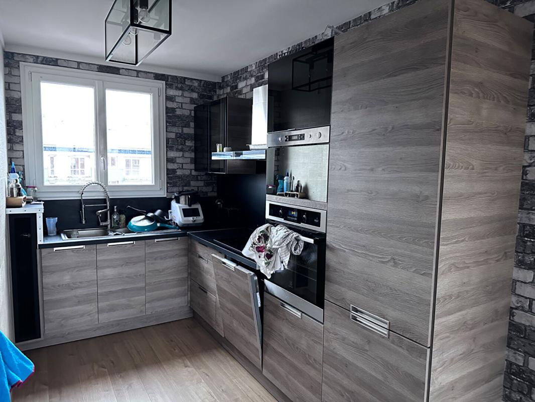 LAVAL Appartement Laval 3 pièce(s) 2