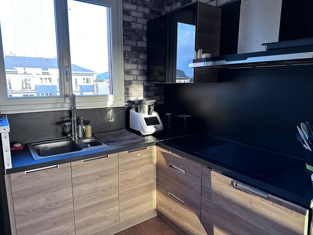 LAVAL Appartement Laval 3 pièce(s) 5