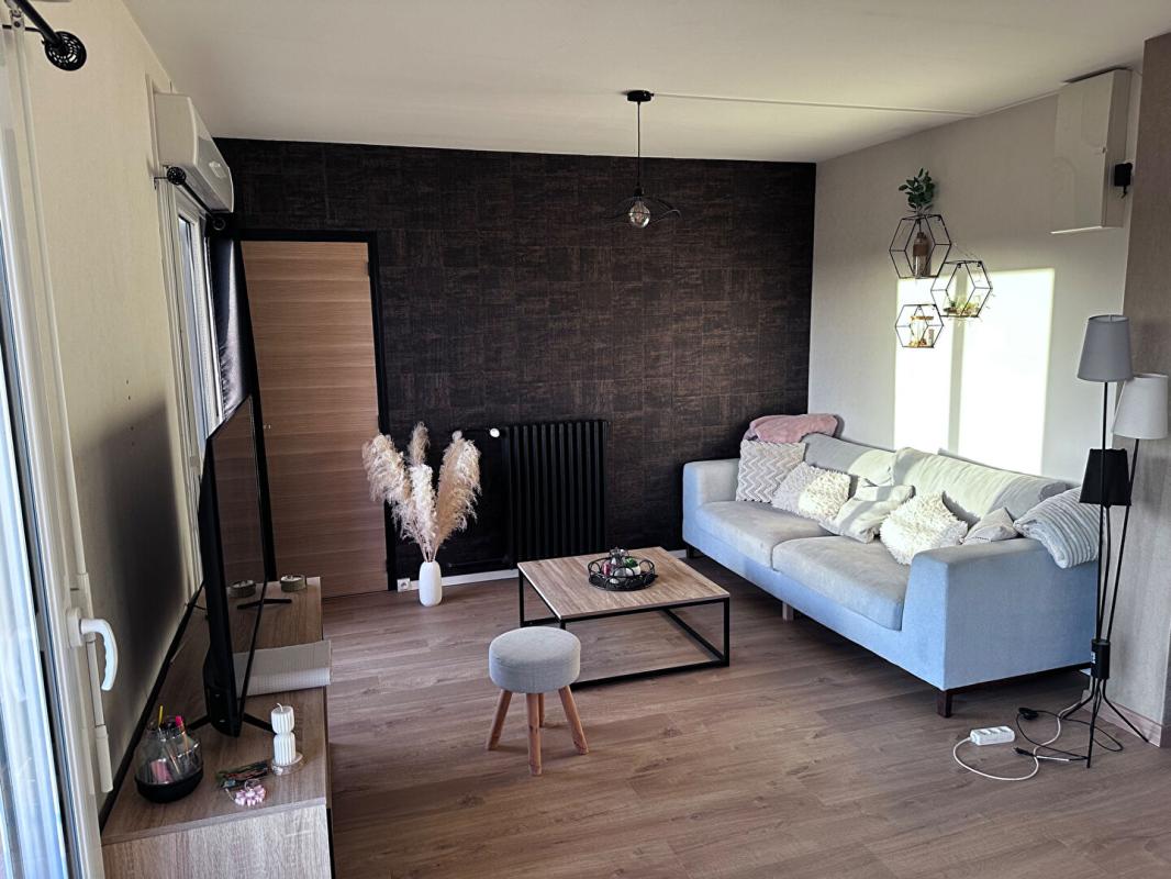 LAVAL Appartement Laval 3 pièce(s) 8