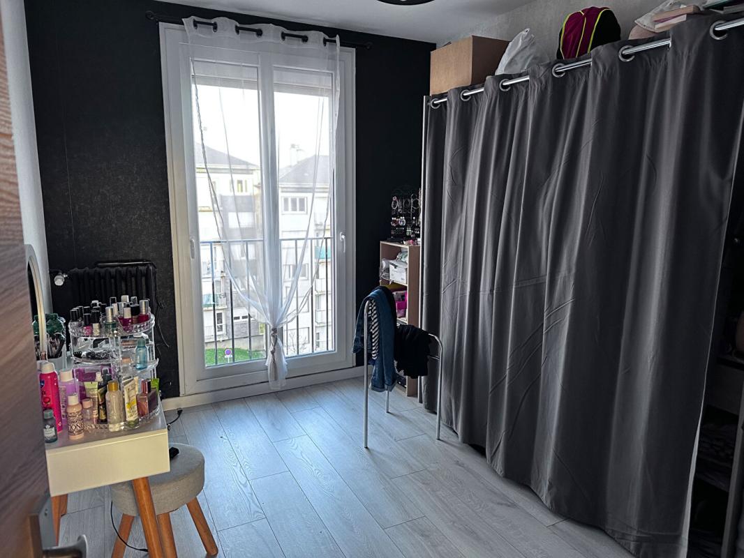 LAVAL Appartement Laval 3 pièce(s) 9