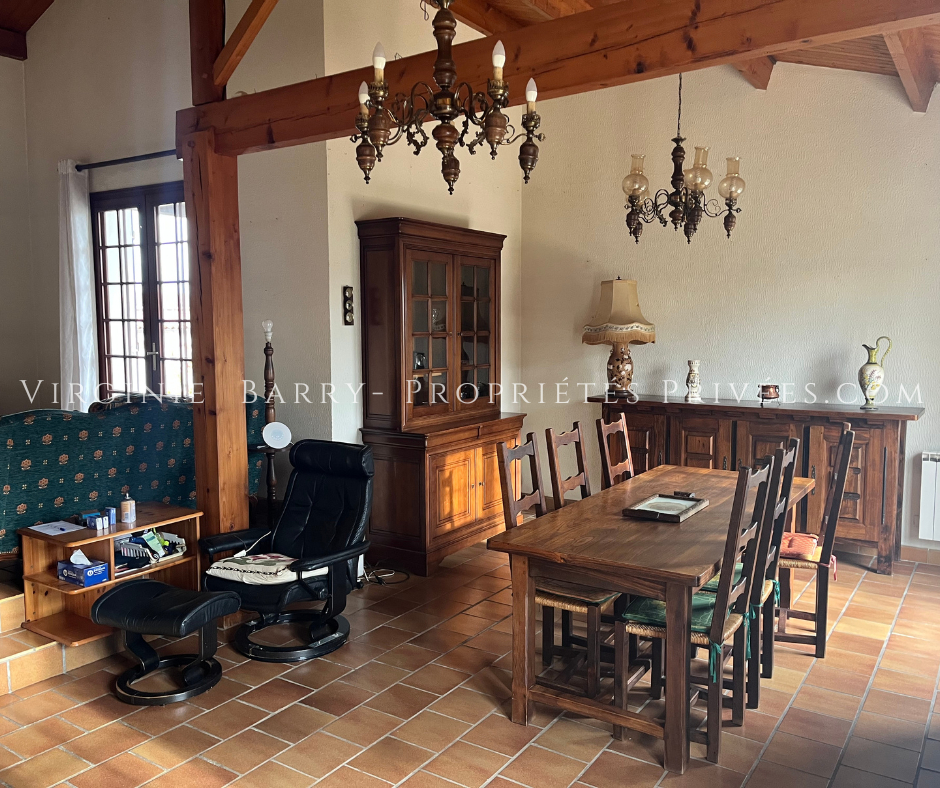 ECHILLAIS BELLE MAISON T5 DE PLAIN PIED NON MITOYENNE 16