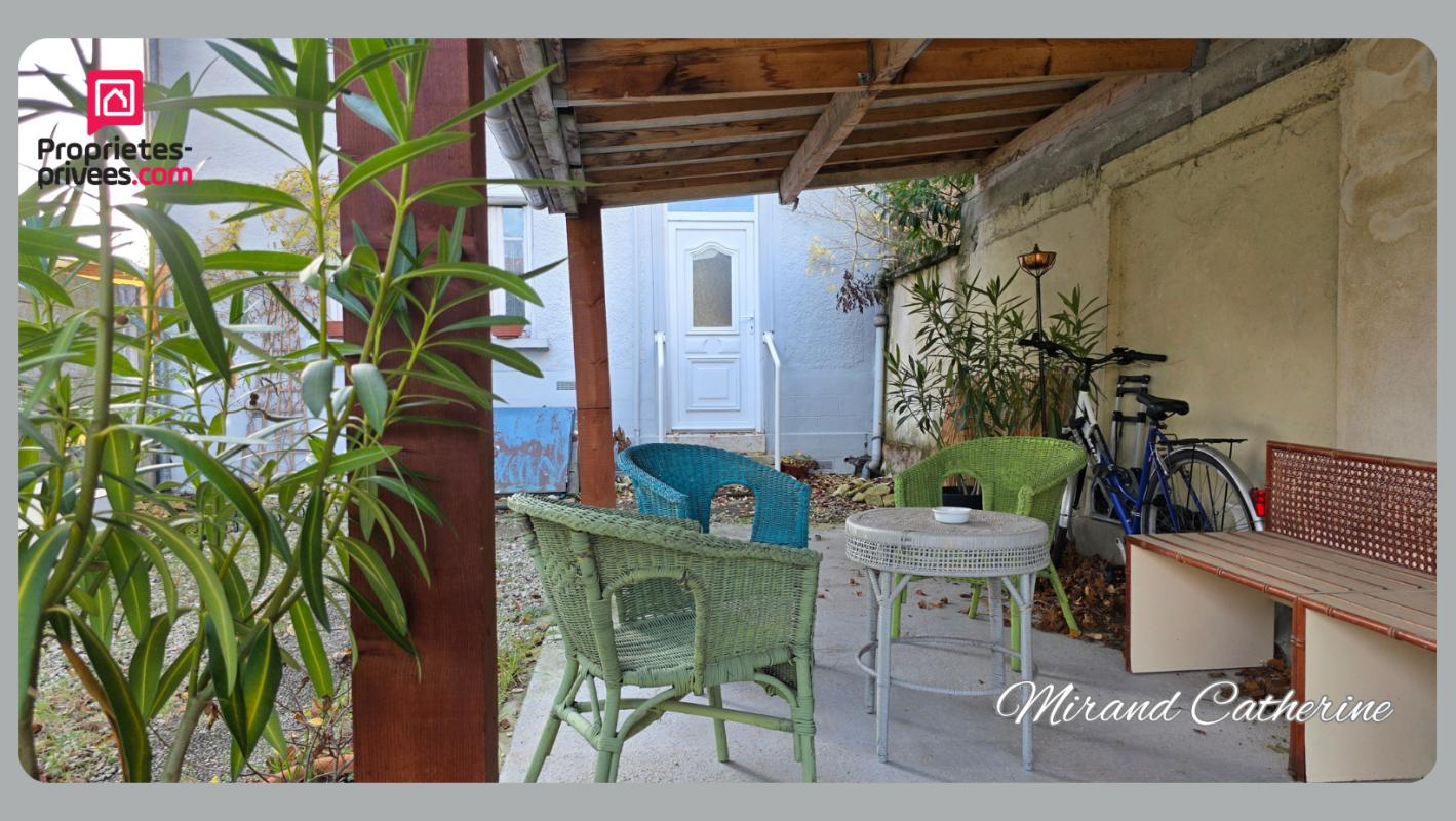 TROYES Maison rénovée 100 m² avec jardin et parking 16