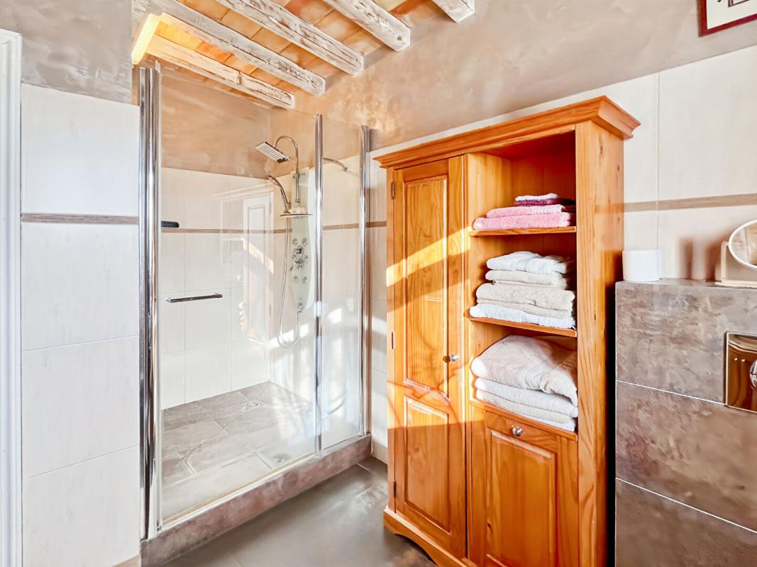 NICE NICE OUEST - Villa d'environ 150 m2   + GARAGE - CALME ABSOLU 12