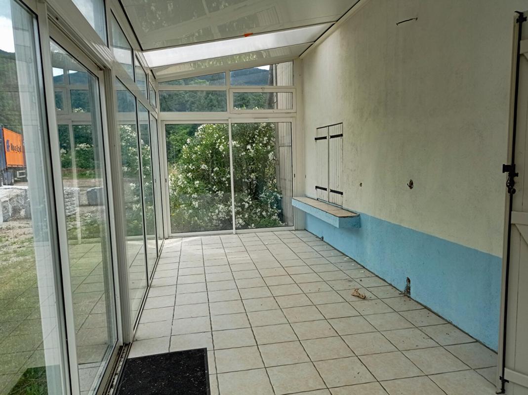 SAINT-AMANS-VALTORET Ensemble immobilier professionnel avec entrepôt et appartement ? Fort potentiel - Saint Amans Valtoret 950 m2 9