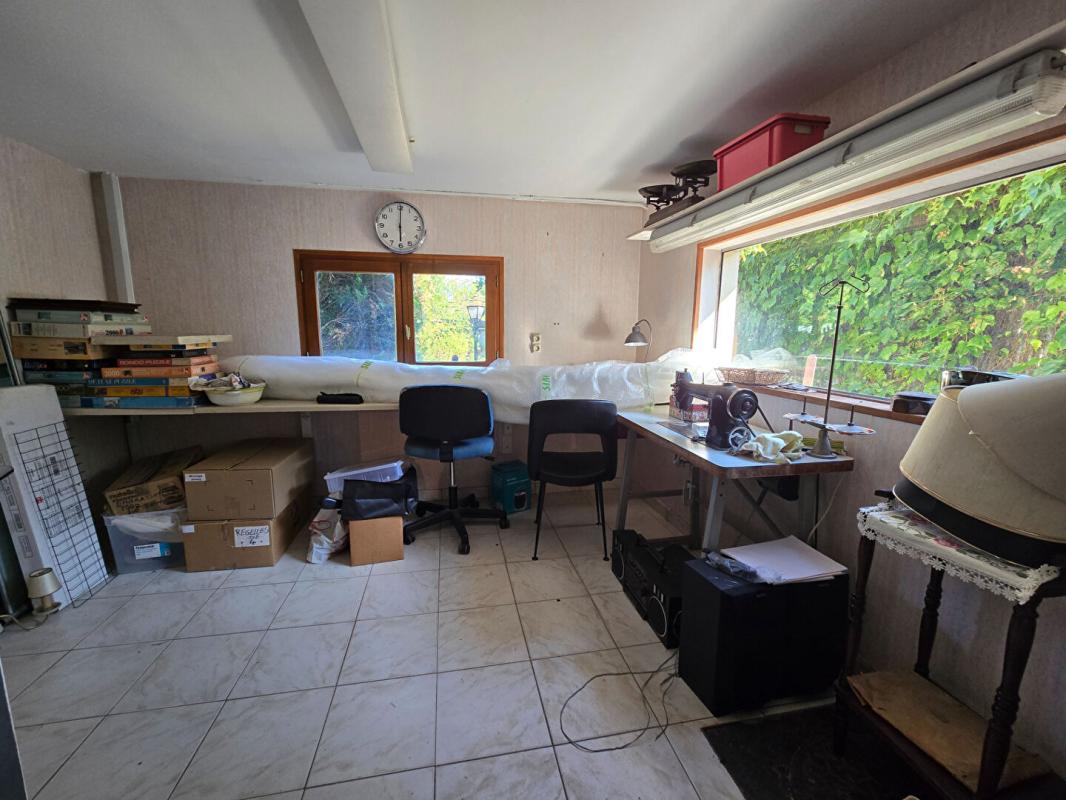 SAINTE-GENEVIEVE-DES-BOIS Maison Sainte Genevieve Des Bois 6 pièce(s) 111 m2 12