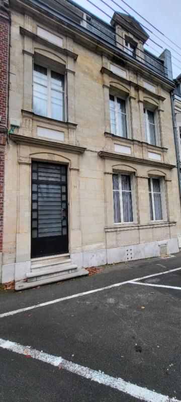 SAINT-QUENTIN Belle maison bourgeoise face Champs Elysées avec jardin et garages 14