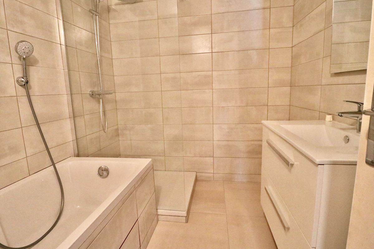 VIENNE Appartement Vienne 5 pièce(s) 144 m2 10