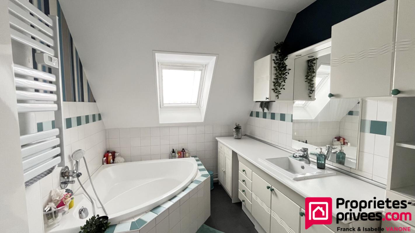 LOMPRET Individuelle lumineuse et familiale - 145 m² (190m² utiles) - 5 chambres - jardin SO - double garage - LOMPRET 11