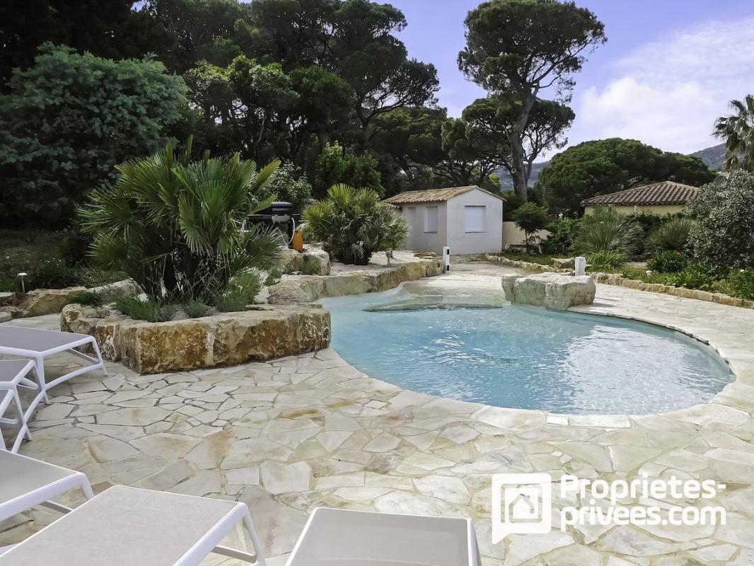 SAINTE-MAXIME Villa avec jardin, garage, piscine et dépendance à Sainte Maxime 13