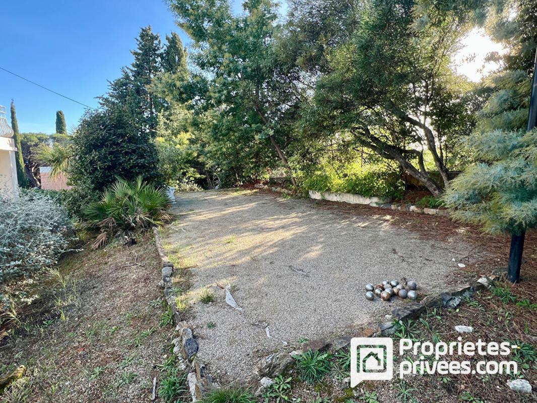 SAINTE-MAXIME Villa avec jardin, garage, piscine et dépendance à Sainte Maxime 16