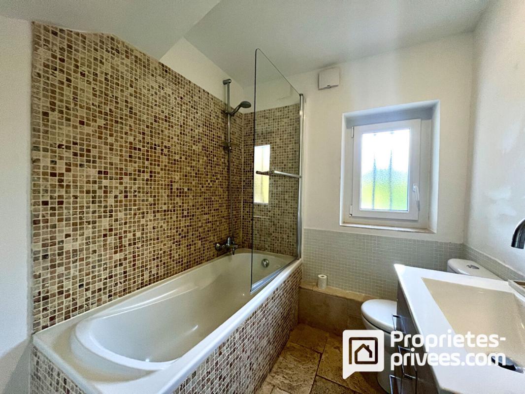 SAINTE-MAXIME Villa avec jardin, garage, piscine et dépendance à Sainte Maxime 8