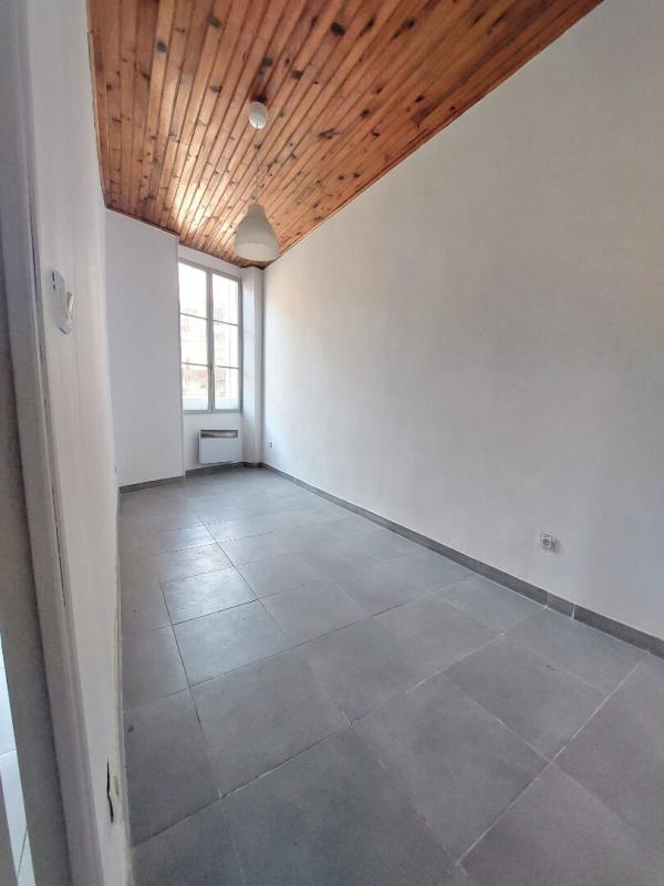 MARSEILLE-1ER-ARRONDISSEMENT Bon emplacement ! 9