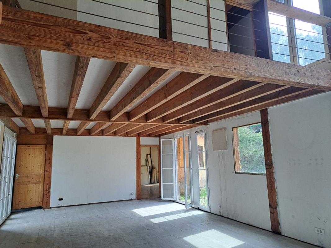 FIGANIERES Maison Figanieres 6 pièce(s) 195 m2 3