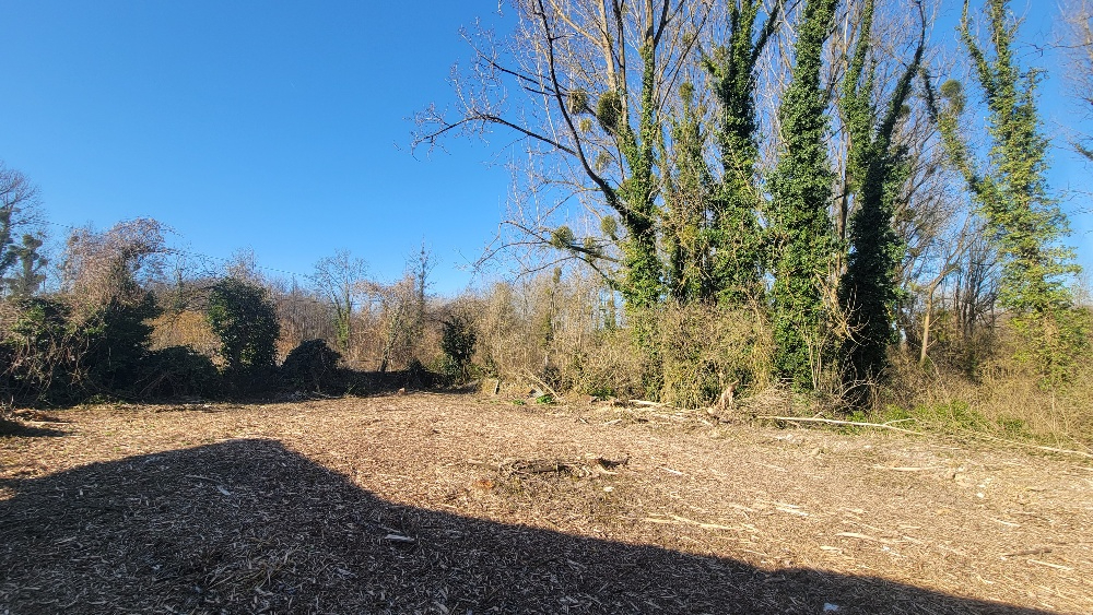 OCQUERRE Terrain à bâtir de 1 820 M2 2