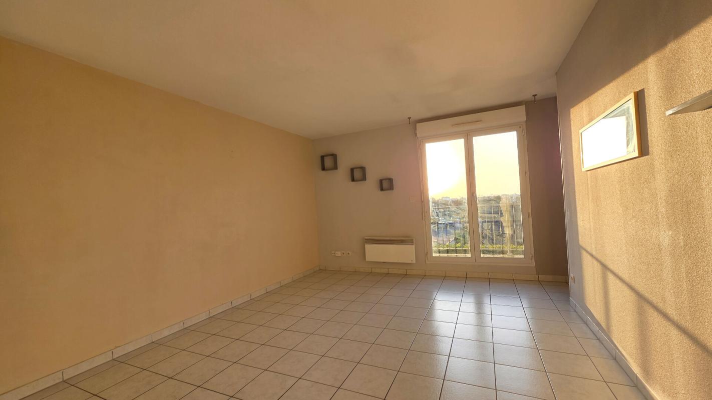 BOURGES BOURGES APPARTEMENT 2 PIECES 48.35 m2 BALCON PARKING 3