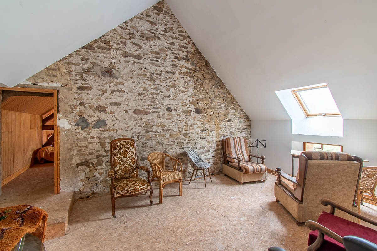 BOUSSAC Propriété de loisirs Boussac 6 pièce(s) 232 m2 13