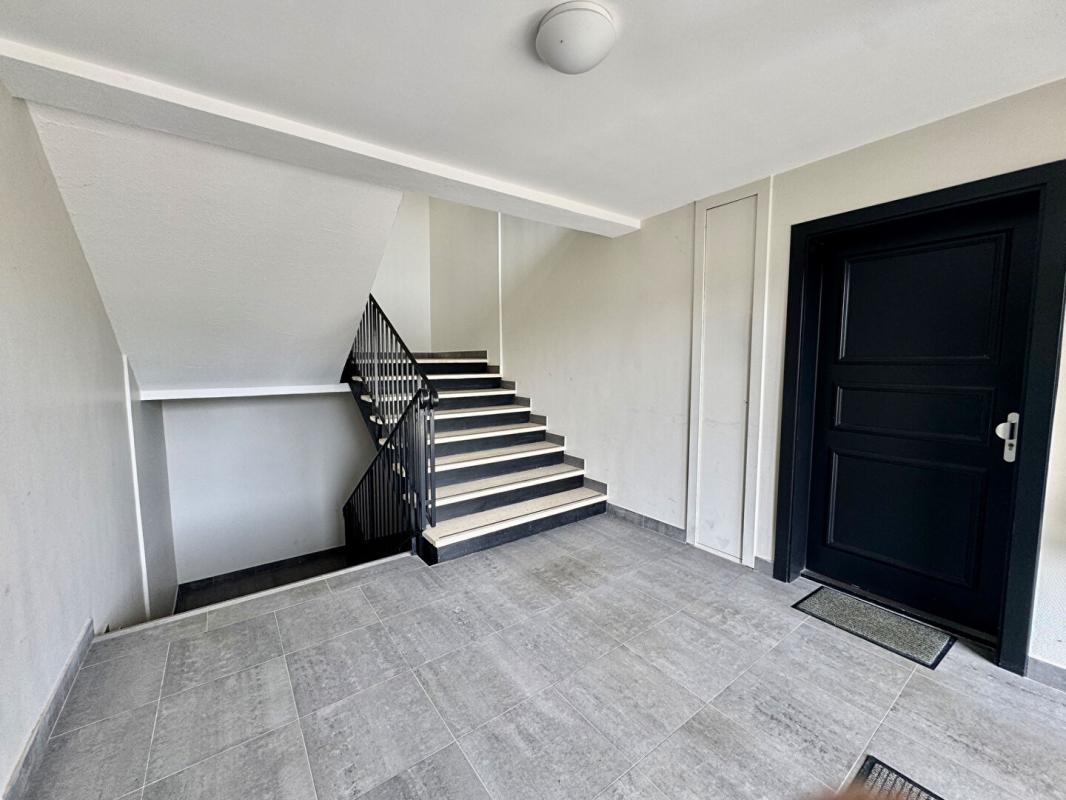 AMIENS Appartement Amiens SUD  3 pièce(s) 71.40 m2 2 chambres , 2 places de parking, jardin 12